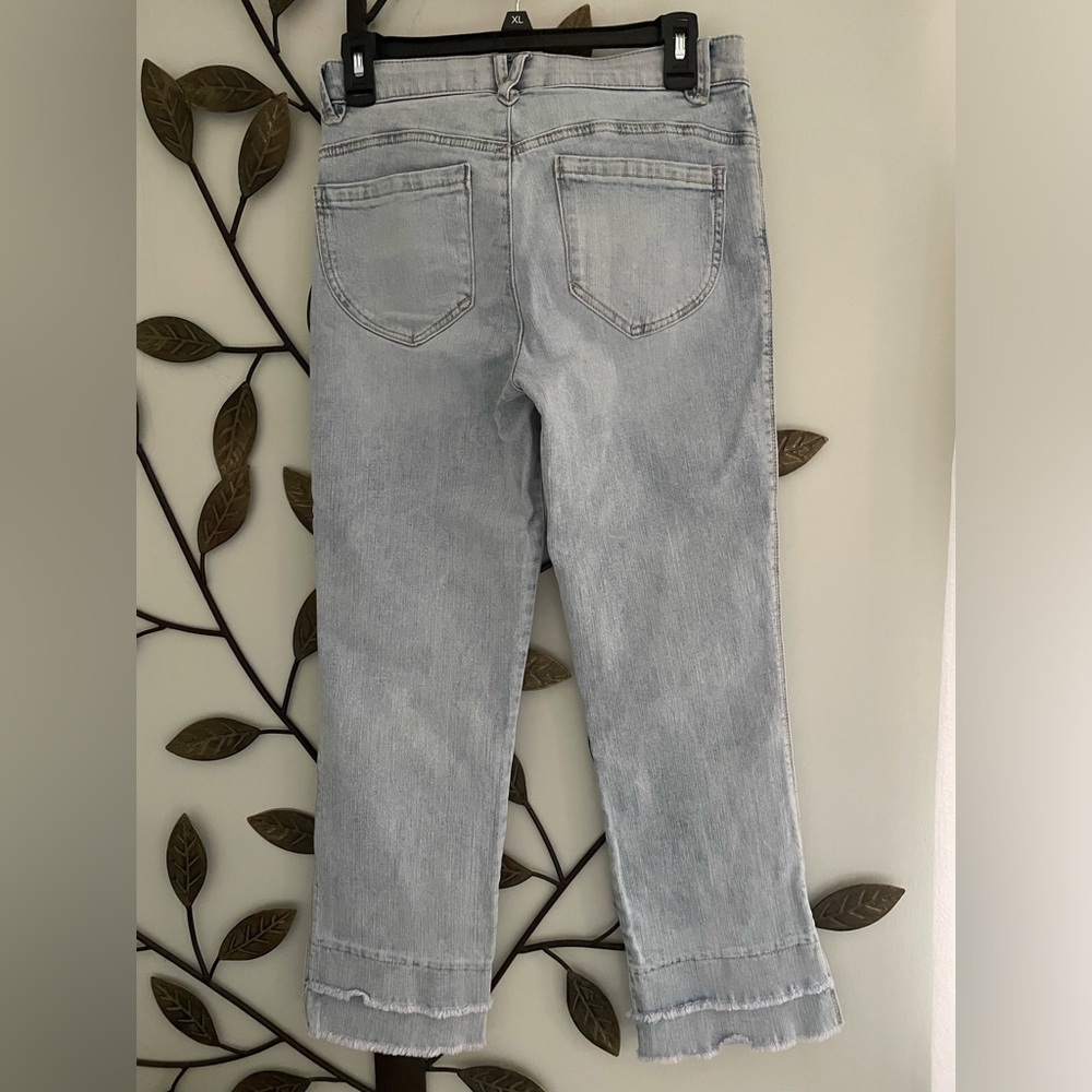 Democracy Jeans Size 4 - Picture 2 of 10
